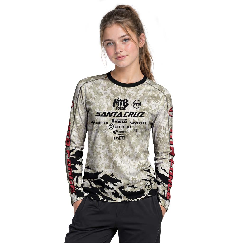 Santa Cruz Desert Camo Youth Long Sleeve Mountain Bike Jersey – Girl Lifestyle View
